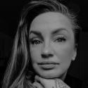 LaChica, Kobieta, 43